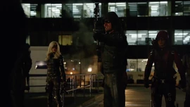 Canario Negro, Arrow y Arsenal contra Ra's al Ghul