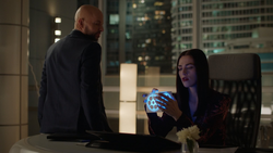 Lex gives the cube to Lena