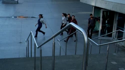 Equipe Flash vendo a formação da Singularidade.