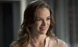 Caitlin Snow