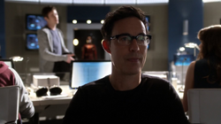 Eobard suspicous of future Barry