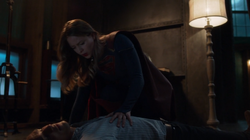 Kara encontrando William morto