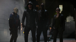 Team Arrow meet Vigilante