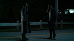 J'onn discutindo com Manchester