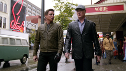 Damien Darhk e Malcolm Merlyn em Los Angeles