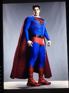 Crisis on Infinite Earths - Brandon Routh as Superman first look 3