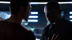 J'onn e Superman discutindo
