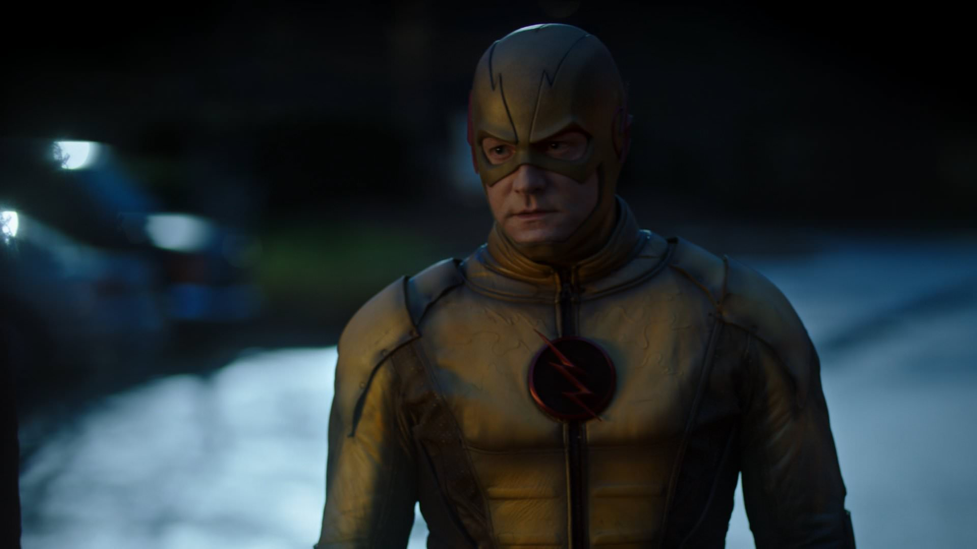 the flash cw suit