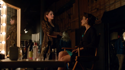 Thea se encontrando com Susan Williams