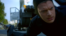 Snart during a robbery