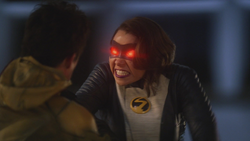 Nora prestes a matar Eobard