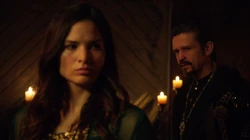 Ra's conversando com Nyssa antes do casamento