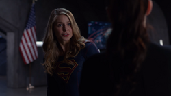 Supergirl discutindo com Lena a respeito de Kryptonita