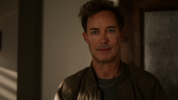 Flash” Season 6 Episode 3 Introduces Nash Wells, 'Man of Adventure' – TVLine