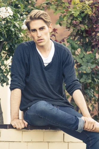 Julian Haig | Arrowverse Wiki | Fandom