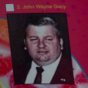 43+  Fakten über  John Wayne Gacy! He was one of three children.