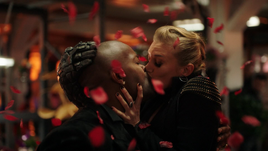Goldface and Amunet kissing