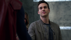 Mon-El meets Superman