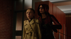 Thea threatens to kill Nora