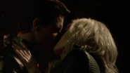 Deathstorm and Killer Frost kisses (2)