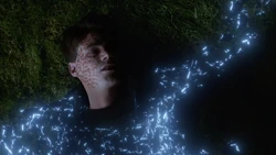 Savitar viene cancellato dall'esistenza.