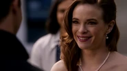 Caitlin Snow and Ronnie Raymond in wedding.png (2,15 MB)