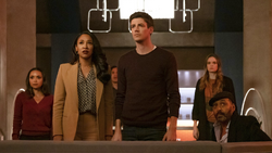 Team Flash witness the beginning of Crisis