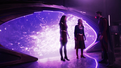 Mon-El, Supergirl and Alura get to Earth through the portal