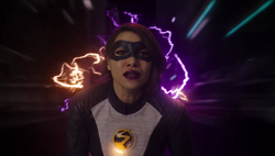 Nora rewinds time to save Team Flash