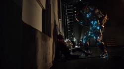 Jay sendo ameaçado por Savitar