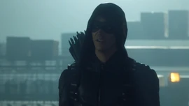 Barry como Flecha Verde.