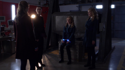 Kara and Lena meets two clones of Eve