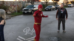 Jaco observando o Flash