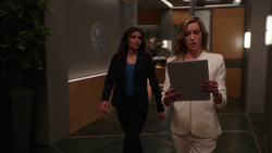 Dinah scolds Laurel for having gotten rid of her guards