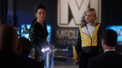 Brie e Joslyn ameaçando Nora