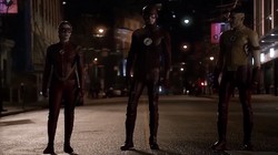 Jesse Quick, Flash e Kid Flash aguardando por Grodd