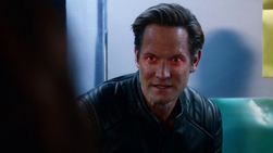 Lightning flickering in Eobard's eyes.png