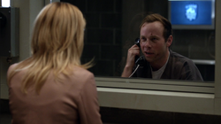 Stanley conhece Felicity