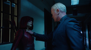 Damien Darhk and Speedy fight (3)