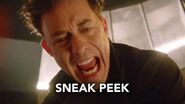 The Flash 2x21 Sneak Peek 2 "The Runaway Dinosaur" (HD)