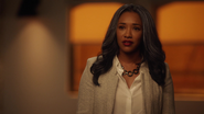 Iris West-Allen de 2049 de uma linha do tempo apagada