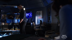 Ray and Nora in their quarters on the Waverider