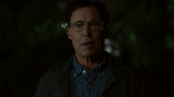Harrison Wells da Terra-1 é ressuscitado