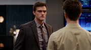 Ralph Dibny leczony w S.T.A.R