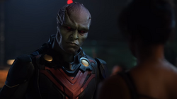 J'onn conhecendo M'gann