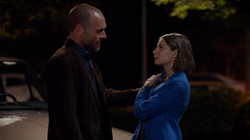 Thea deixando Quentin na reabilitação