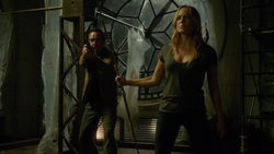 Sara and Quentin fight in members of the League of Assassins