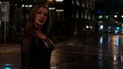 Earth-2 Laurel confronts Barry