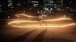 Jesse Quick correndo ao redor de Savitar