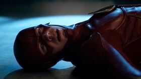 Barry presencia la muerte de Ralph.